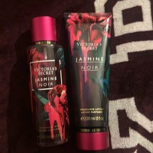 Victoria’s Secret set